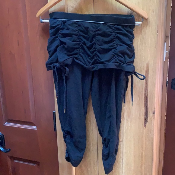 Nomads Hempwear Pants - Nomads HempWear Ruched Capri Skirted Leggings